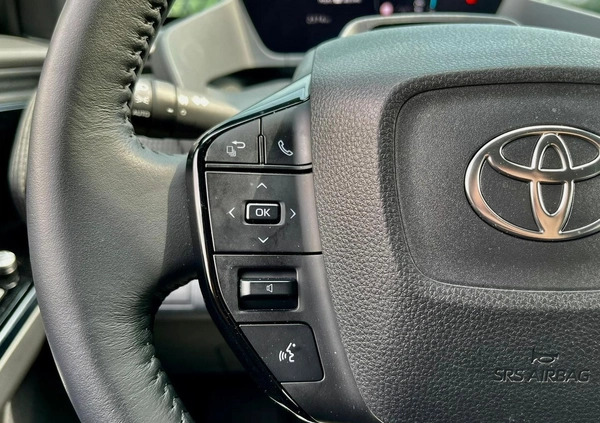 Toyota bZ4X cena 209900 przebieg: 2401, rok produkcji 2023 z Kłobuck małe 596